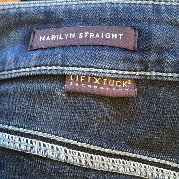 NYDG Marilyn Straight Capris - Picture 5 of 8